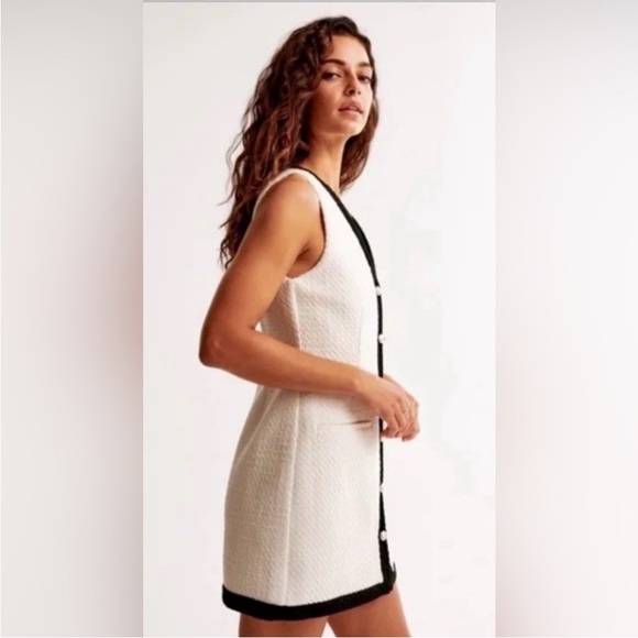 Abercrombie & Fitch White Dress with Black Accents size is XXLT (tall) - Picture 2 of 6